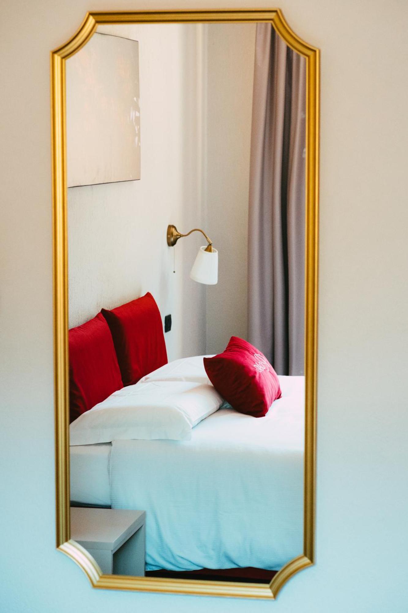 Essenza Hotel Verrès Exteriör bild