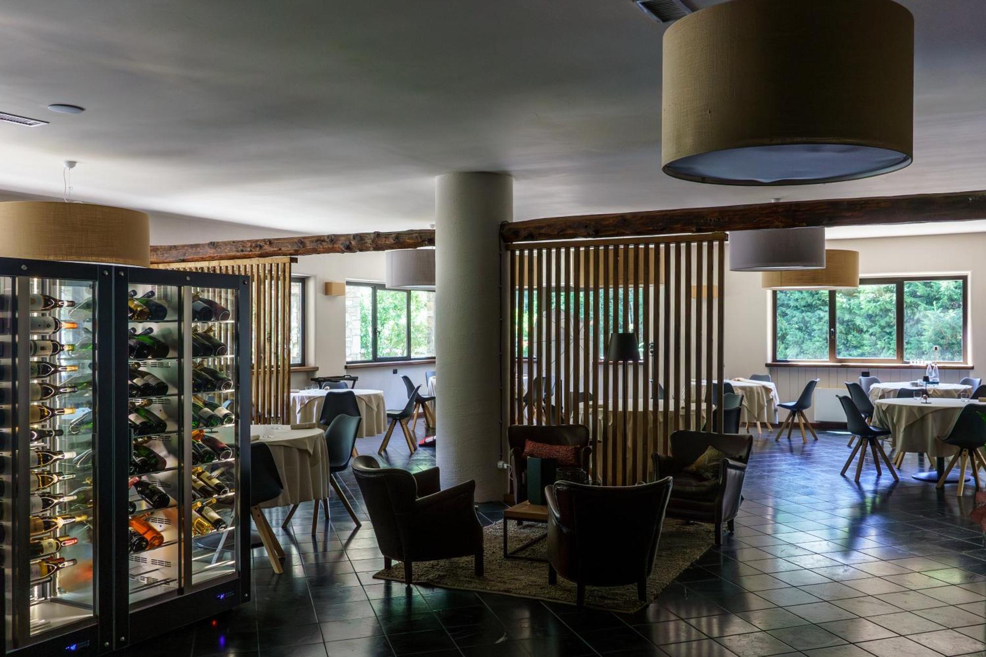 Essenza Hotel Verrès Exteriör bild